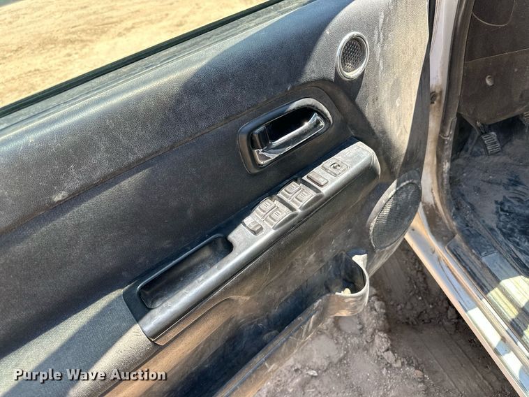 image for item NY9040 2008 GMC Canyon  Crew Cab pickup truck