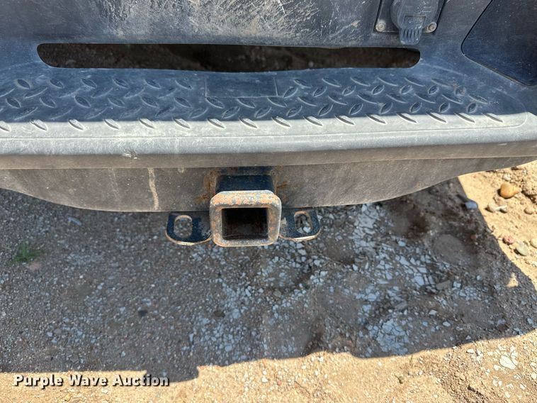 image for item NY9040 2008 GMC Canyon  Crew Cab pickup truck