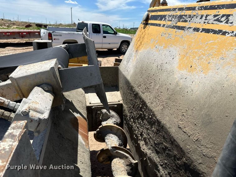 image for item NY9041 Easi-pour  curb machine