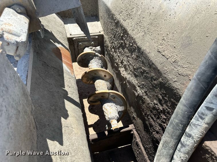 image for item NY9041 Easi-pour  curb machine