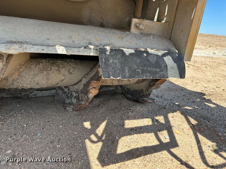 image for item NY9041 Easi-pour  curb machine