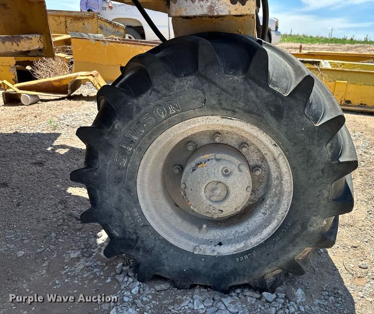 image for item NY9041 Easi-pour  curb machine