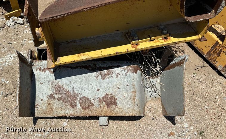 image for item NY9041 Easi-pour  curb machine