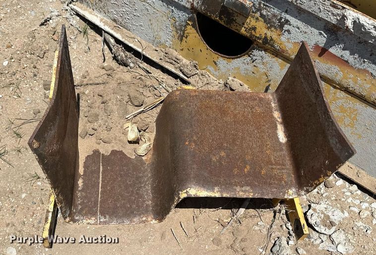 image for item NY9041 Easi-pour  curb machine