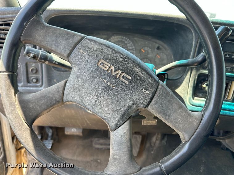 image for item NY9042 2004 GMC Sierra 1500  Ext. Cab pickup truck