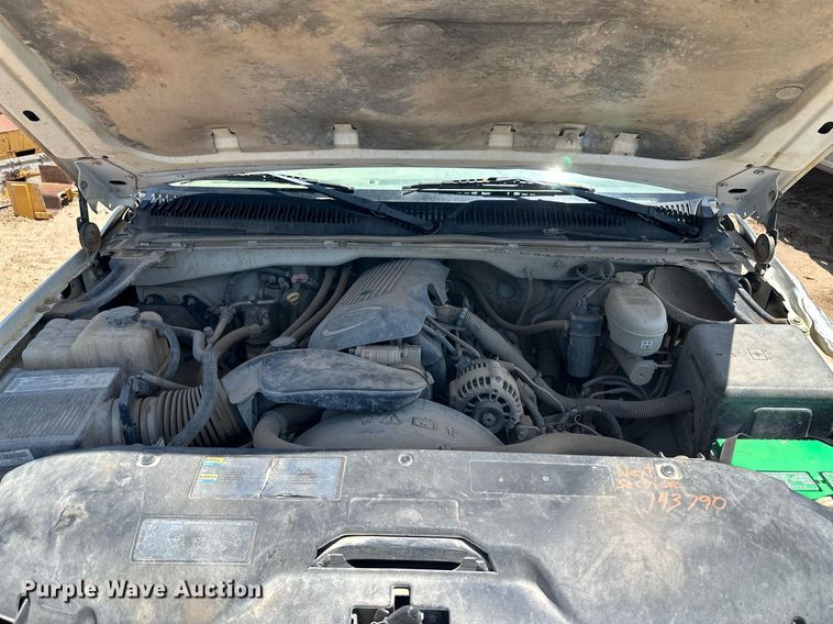 image for item NY9042 2004 GMC Sierra 1500  Ext. Cab pickup truck