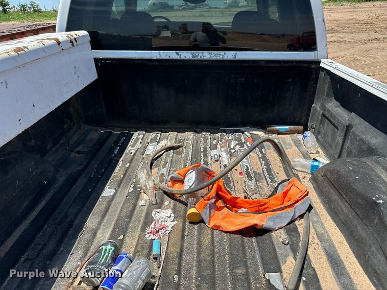 image for item NY9042 2004 GMC Sierra 1500  Ext. Cab pickup truck