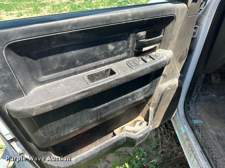 image for item NY9044 2016 Dodge Ram 1500  Crew Cab pickup truck