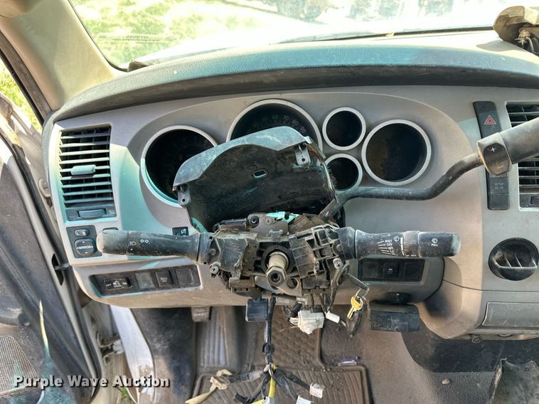 image for item NY9045 2007 Toyota Tundra  Double Cab pickup truck