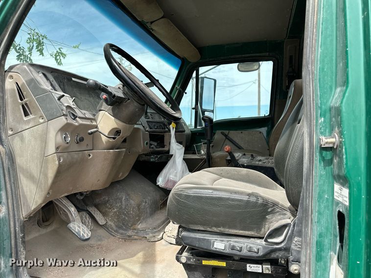 image for item NY9047 2006 Sterling L9500  ready mix truck