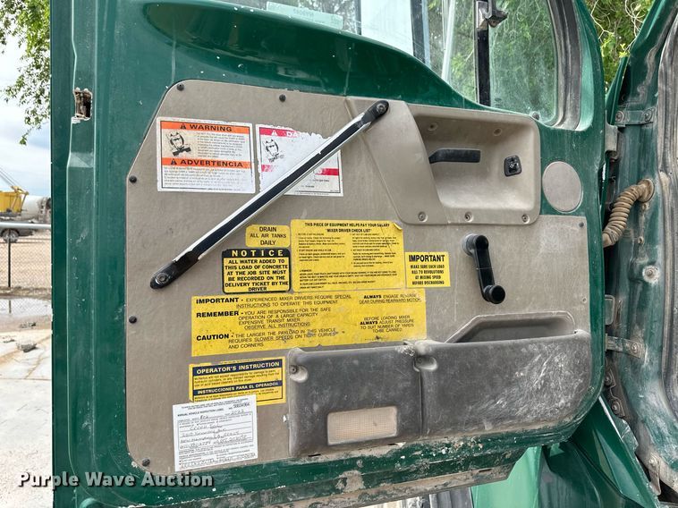 image for item NY9047 2006 Sterling L9500  ready mix truck