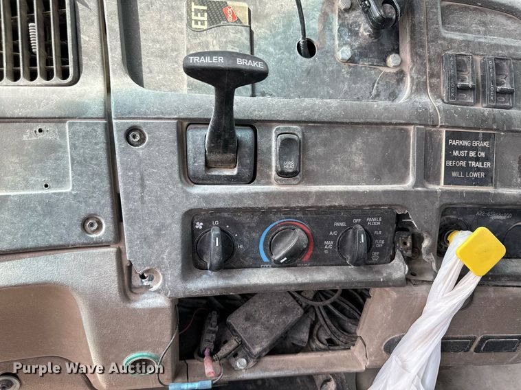 image for item NY9047 2006 Sterling L9500  ready mix truck