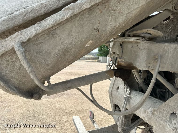 image for item NY9047 2006 Sterling L9500  ready mix truck