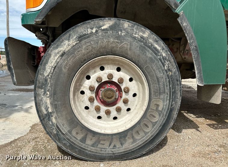 image for item NY9047 2006 Sterling L9500  ready mix truck