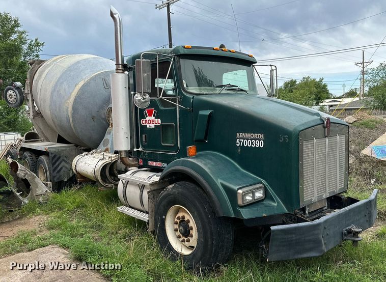 image for item NY9049 2003 Kenworth T800  ready mix truck