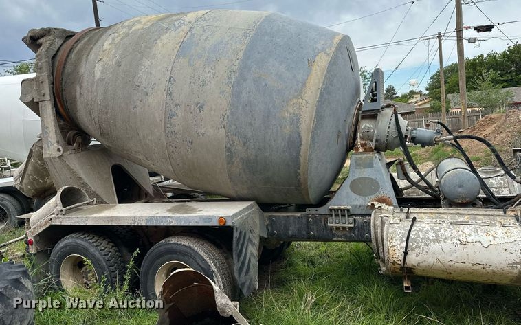 image for item NY9049 2003 Kenworth T800  ready mix truck