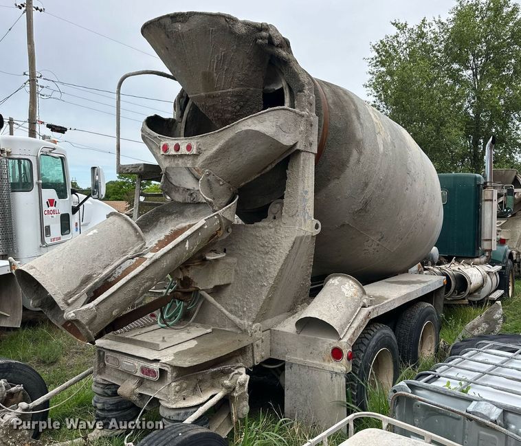 image for item NY9049 2003 Kenworth T800  ready mix truck