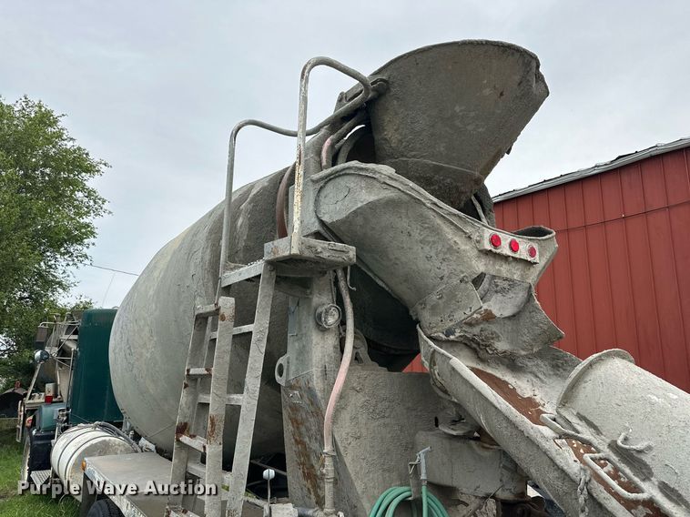 image for item NY9049 2003 Kenworth T800  ready mix truck