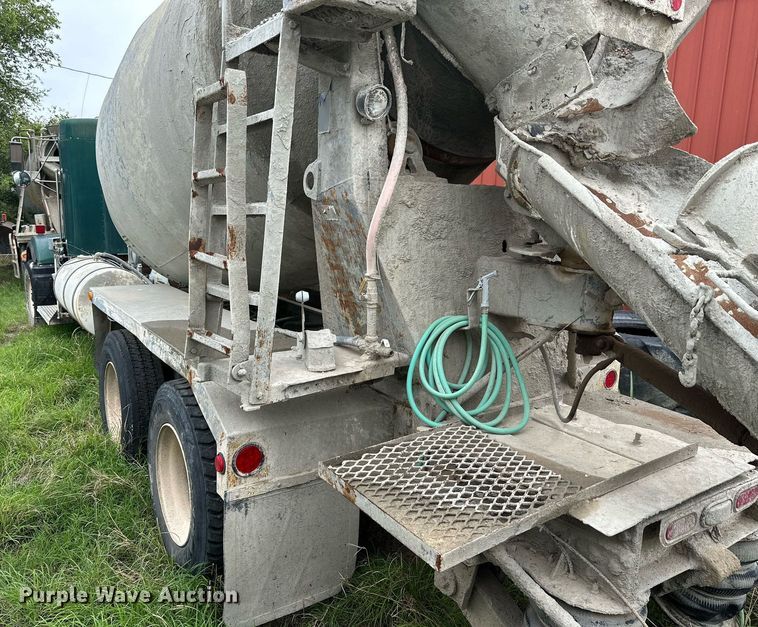 image for item NY9049 2003 Kenworth T800  ready mix truck