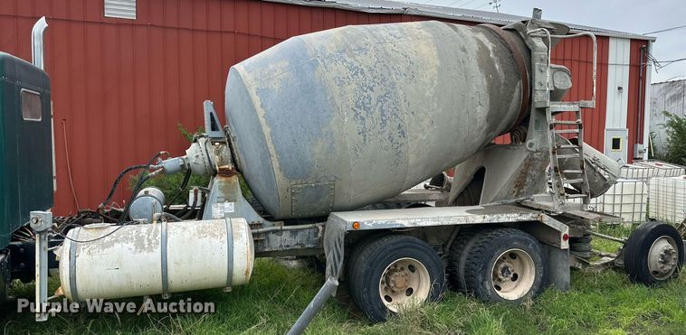 image for item NY9049 2003 Kenworth T800  ready mix truck