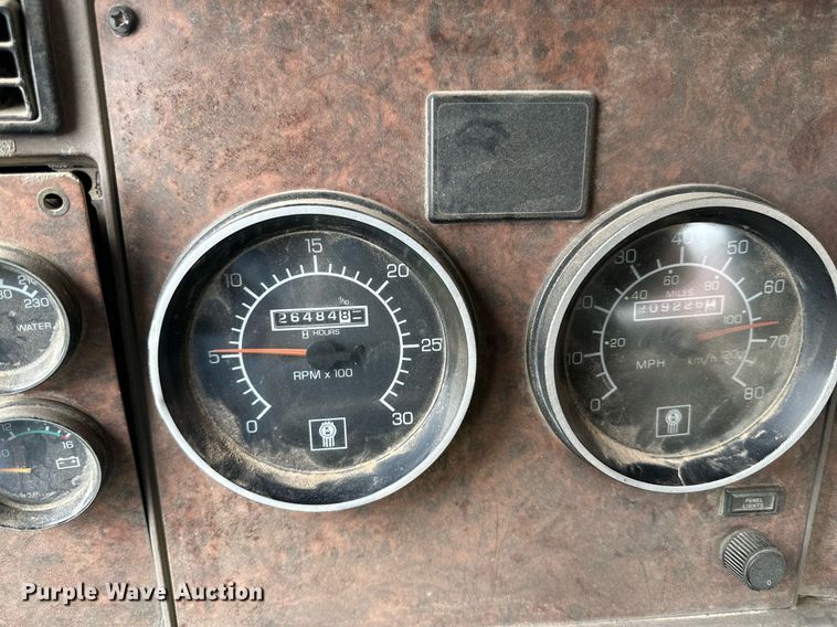 image for item NY9049 2003 Kenworth T800  ready mix truck