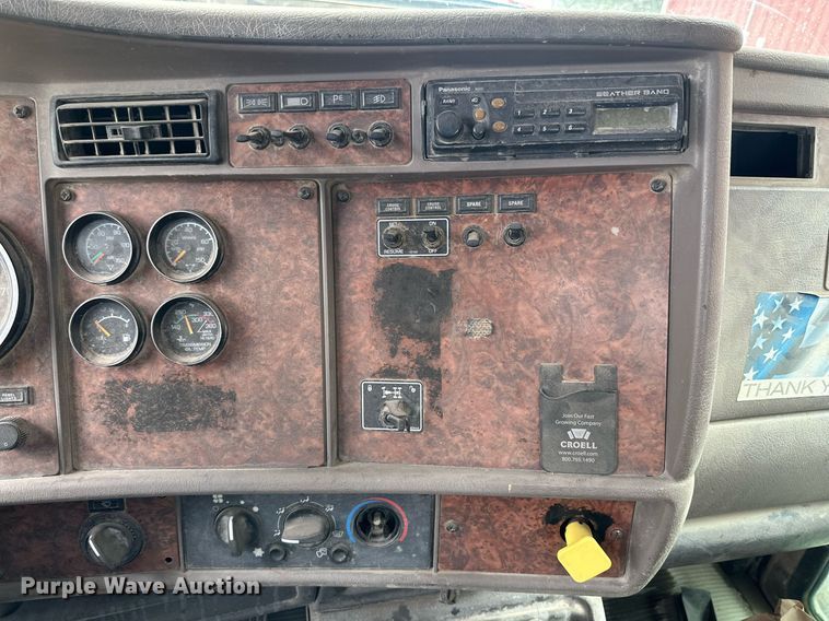 image for item NY9049 2003 Kenworth T800  ready mix truck