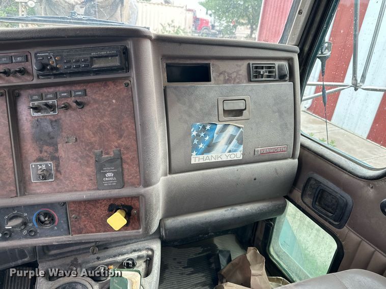 image for item NY9049 2003 Kenworth T800  ready mix truck