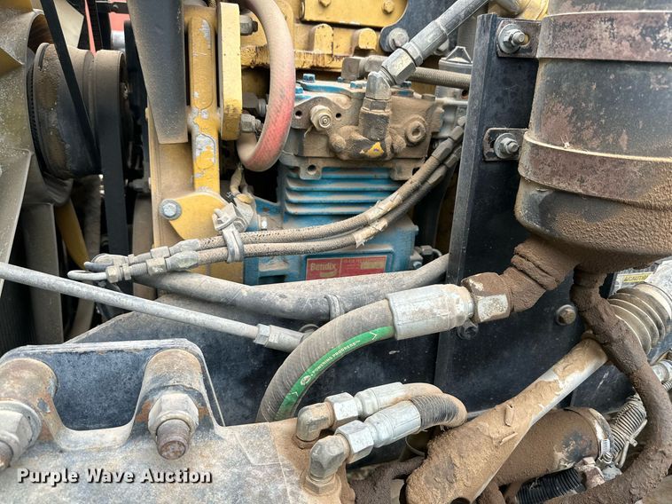 image for item NY9049 2003 Kenworth T800  ready mix truck