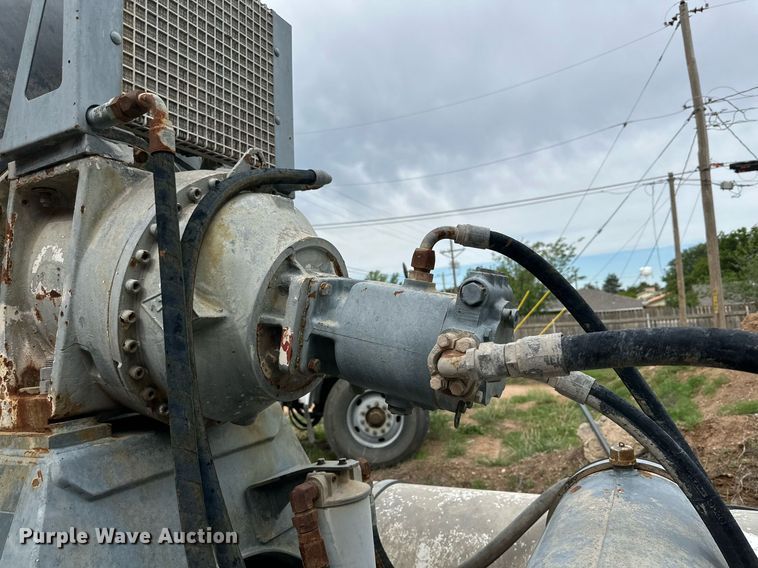 image for item NY9049 2003 Kenworth T800  ready mix truck