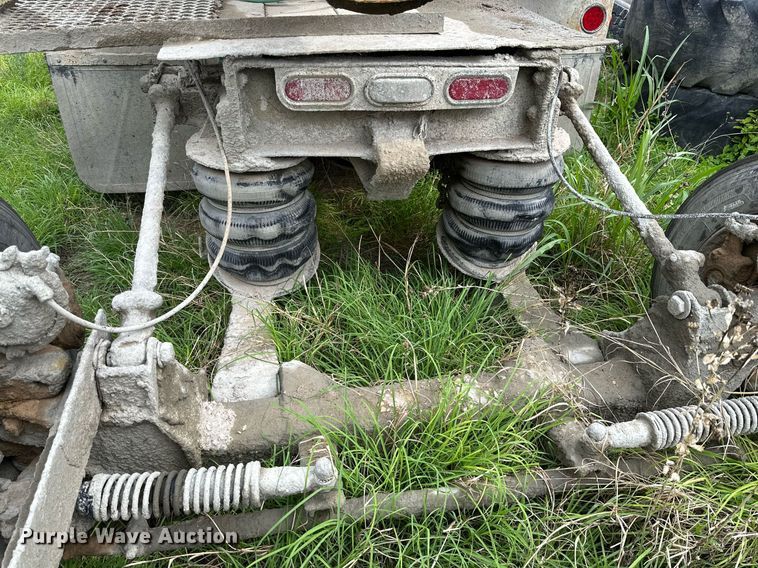 image for item NY9049 2003 Kenworth T800  ready mix truck