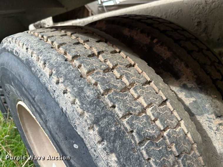 image for item NY9049 2003 Kenworth T800  ready mix truck