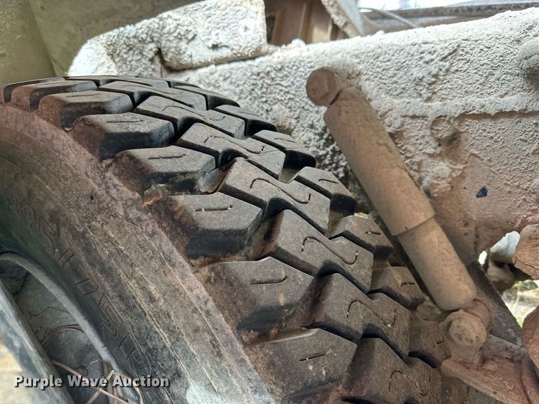 image for item NY9049 2003 Kenworth T800  ready mix truck