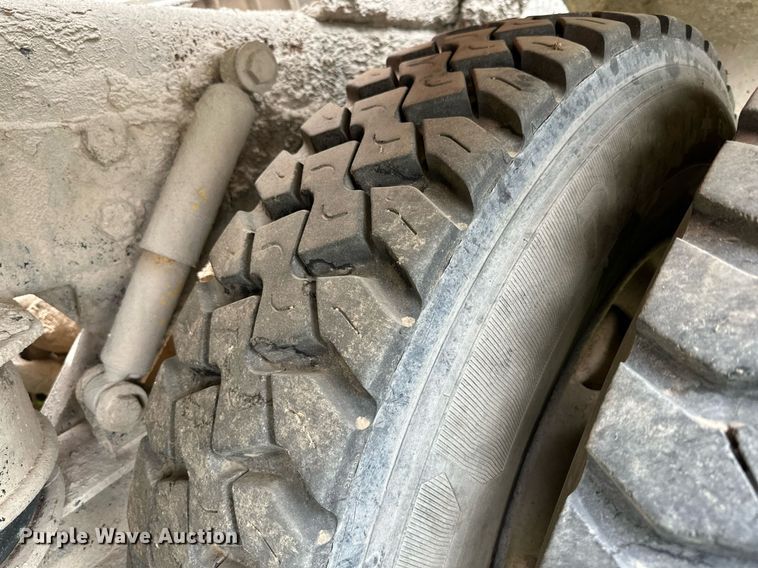 image for item NY9049 2003 Kenworth T800  ready mix truck