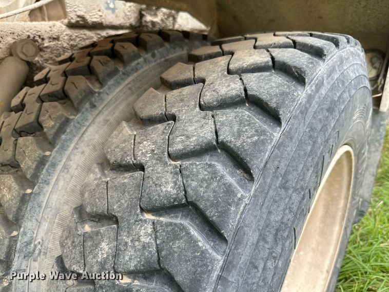 image for item NY9049 2003 Kenworth T800  ready mix truck