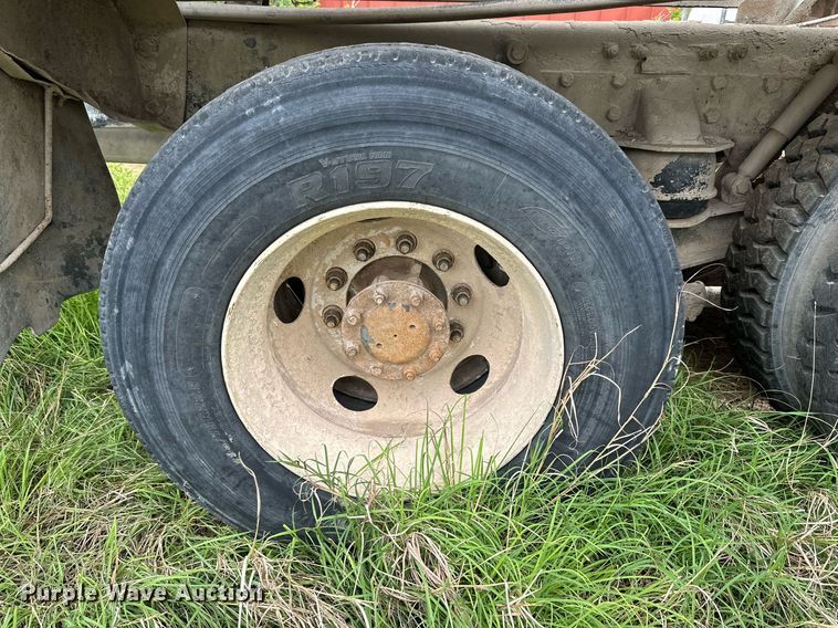 image for item NY9049 2003 Kenworth T800  ready mix truck