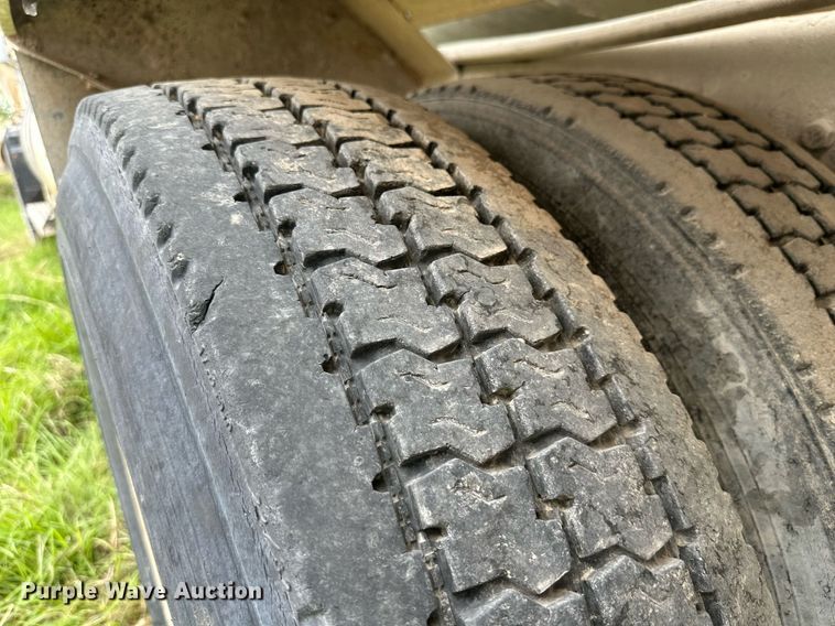 image for item NY9049 2003 Kenworth T800  ready mix truck