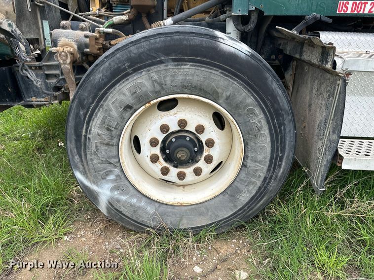 image for item NY9049 2003 Kenworth T800  ready mix truck