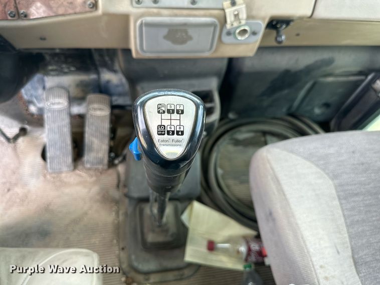 image for item NY9050 2006 Peterbilt 335  ready mix truck