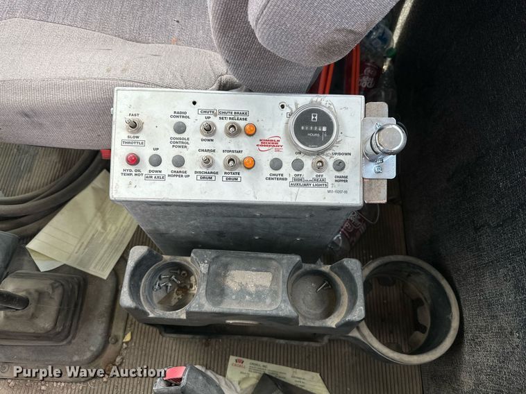 image for item NY9050 2006 Peterbilt 335  ready mix truck