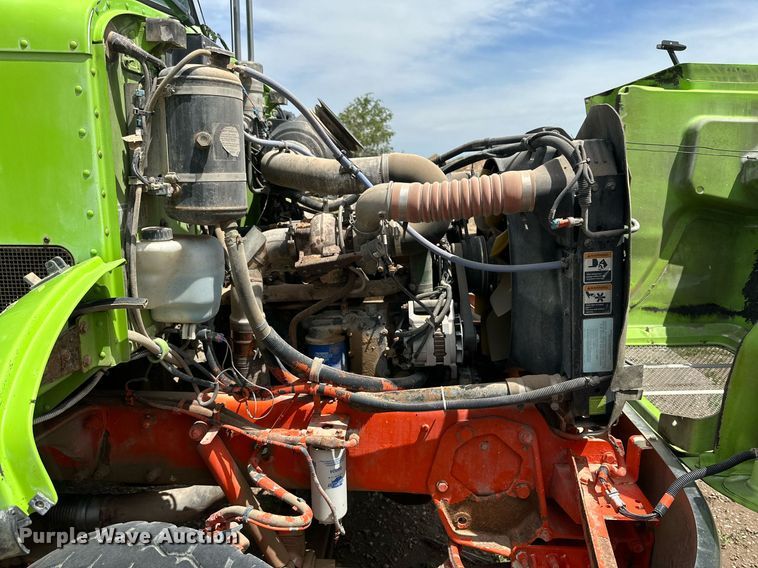 image for item NY9050 2006 Peterbilt 335  ready mix truck