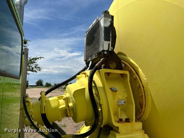 image for item NY9050 2006 Peterbilt 335  ready mix truck