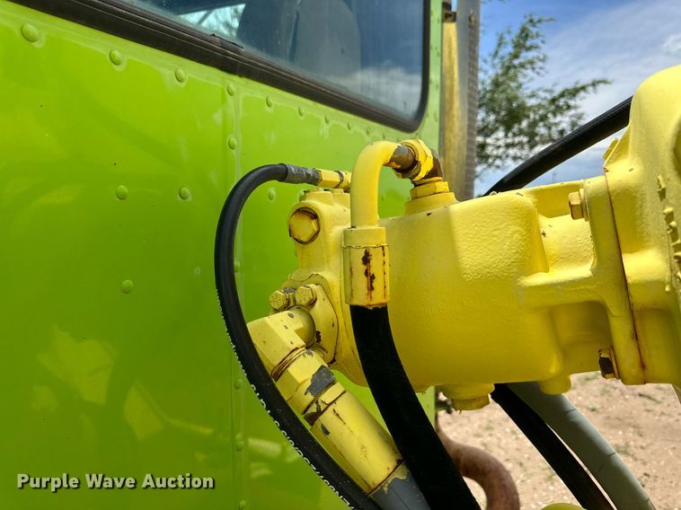 image for item NY9050 2006 Peterbilt 335  ready mix truck