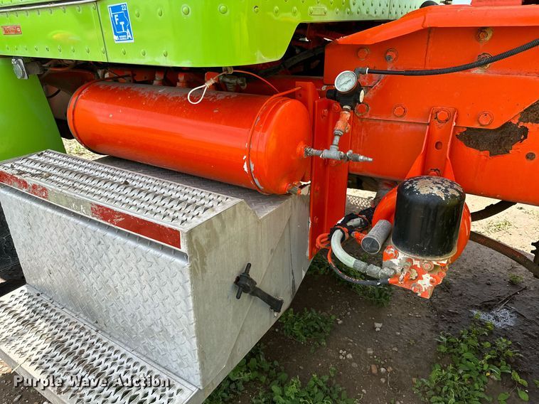 image for item NY9050 2006 Peterbilt 335  ready mix truck