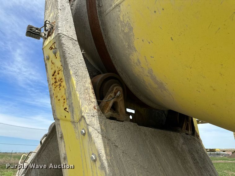 image for item NY9050 2006 Peterbilt 335  ready mix truck