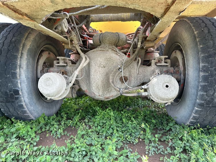 image for item NY9050 2006 Peterbilt 335  ready mix truck