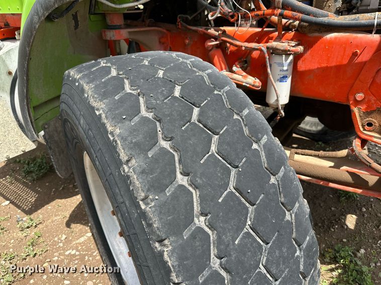 image for item NY9050 2006 Peterbilt 335  ready mix truck