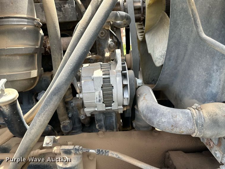 image for item NY9051 2001 International 5500i  ready mix truck