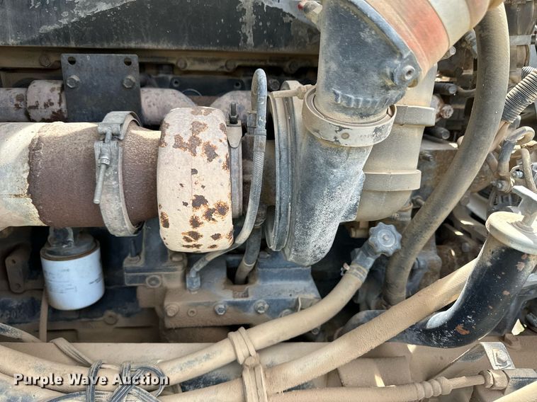 image for item NY9051 2001 International 5500i  ready mix truck