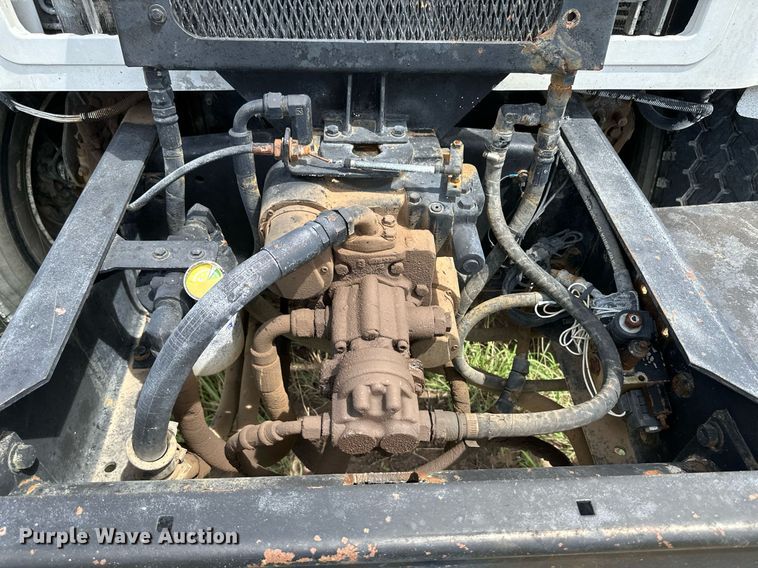 image for item NY9051 2001 International 5500i  ready mix truck