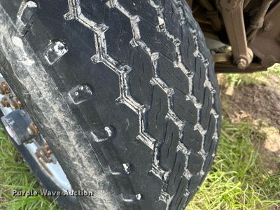 image for item NY9051 2001 International 5500i  ready mix truck